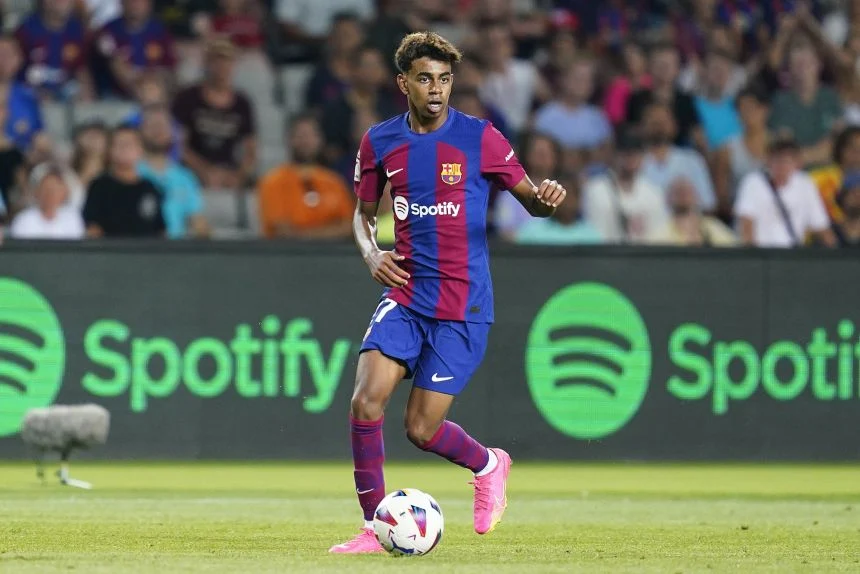 Camiseta del Barcelona en acción
